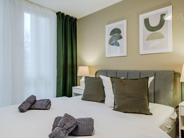 First Occupancy: Fully Furnished 2 Room Apartment Right at Potsdamer Platz, Berlin Amsterdam Apartments for Rent