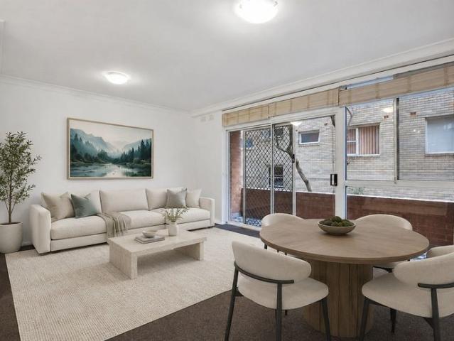 First Open for Inspection, 10.00 10.30am, Wednesday, 19/08/26* Spacious One Bed Apartment Walk to Mosman Village