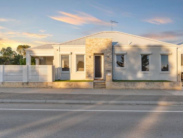 Stunning 3 bedroom 2 bathroom home with park views