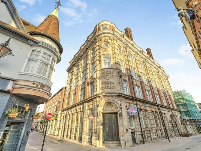 Fish Street, Northampton. 1 bed flat to rent £850 pcm £196 pw