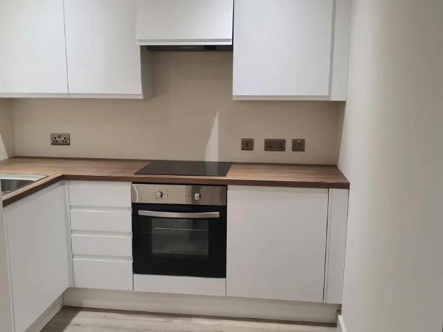 Fisherton Street, London NW8 2 bed apartment to rent £2,950 pcm £681 pw