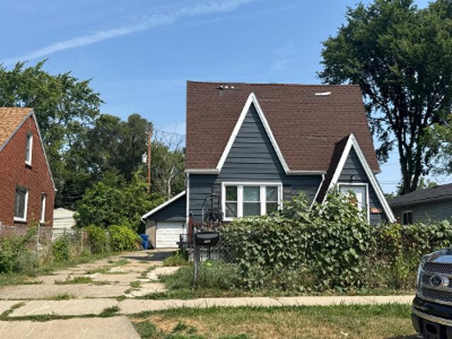 Fisher Ave