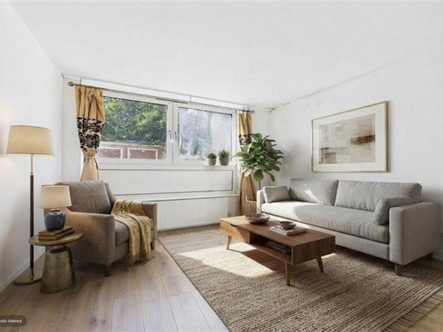 Fisher Street, E16 3 bed flat to rent £2,200 pcm £508 pw