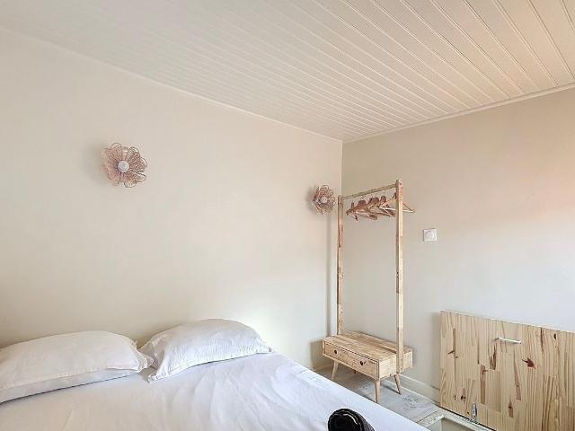 Fisherman's house on the Auffe valley, Marseille Amsterdam Apartments for Rent
