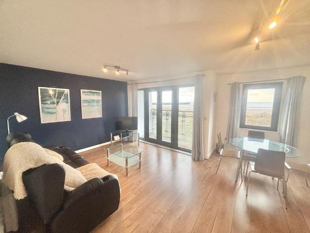 Fishermans Way, Maritime Quarter Swansea 2 bed apartment to rent £1,350 pcm £312 pw