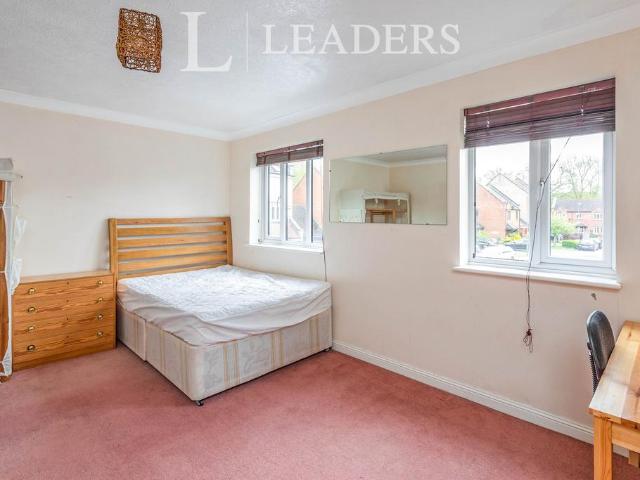 Fishers Field, Buckingham. 1 bed in a house share to rent £650 pcm £150 pw