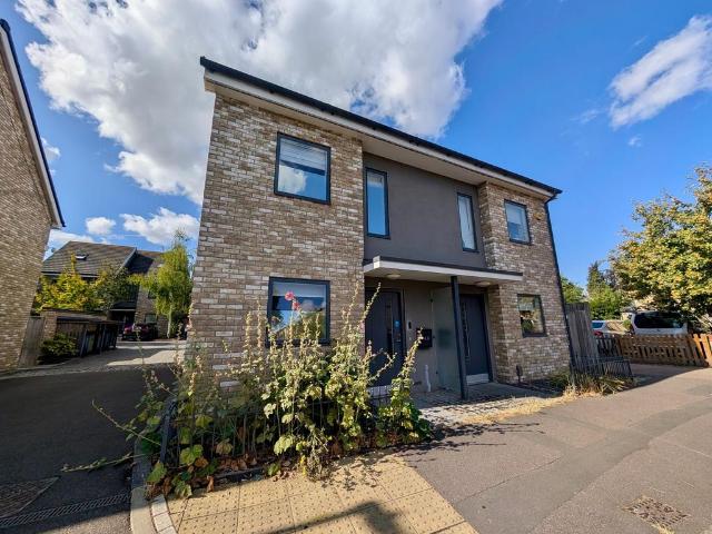 Fishers Lane, Cambridge, CB1 3 bed semi detached house to rent £1,950 pcm £450 pw