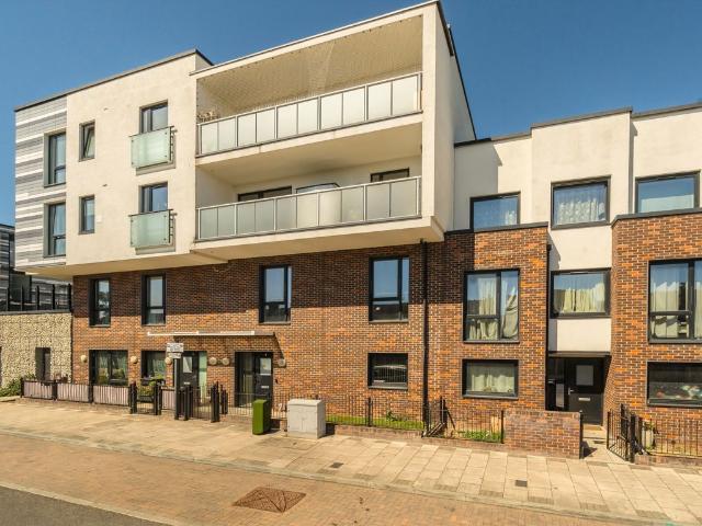 Fishers Way, Wembley HA0, 3 bed maisonette to rent, £3,300 pcm | PrimeLocation