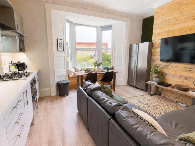 Fishponds Road, Bristol BS5 8 bed house to rent £6,691 pcm £1,544 pw