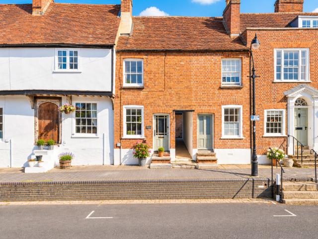 Fishpool Street, Hertfordshire AL3 2 bed terraced house to rent £2,000 pcm £462 pw