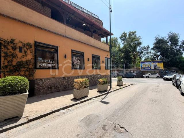 Fittasi monolocale a Napoli via Enea, 3, Bagnoli