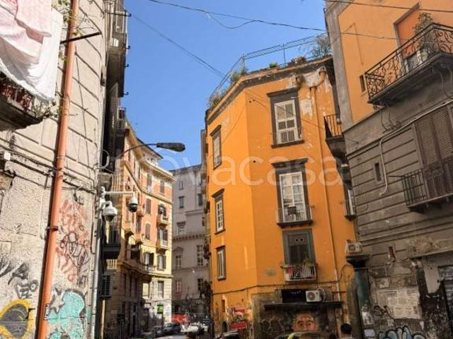 Fittasi monolocale a Napoli vico San Geronimo, 1, Centro Storico