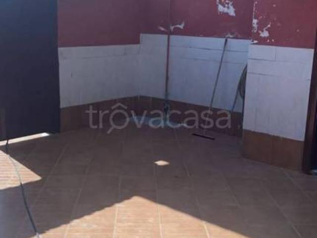 Fittasi monolocale a Pozzuoli