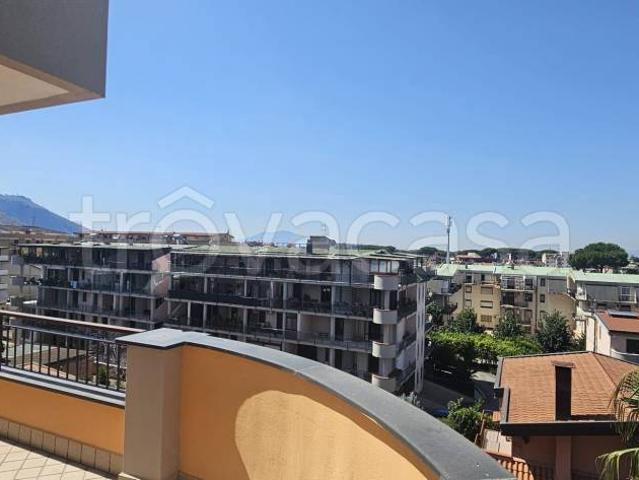 Fittasi attico a Caserta, Parco Cerasole