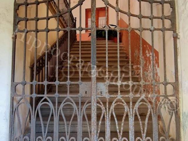 Fittasi attico/mansarda a Baronissi, Antessano