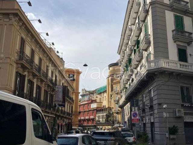 Fittasi appartamento a Napoli, Tribunali