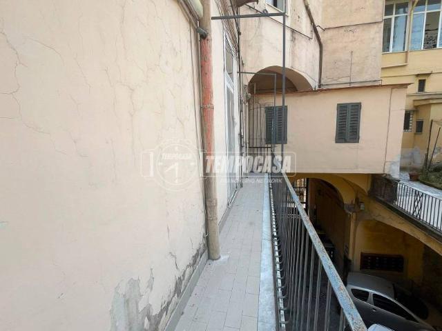 Fittasi appartamento a Napoli via della Sapienza, Centro Storico