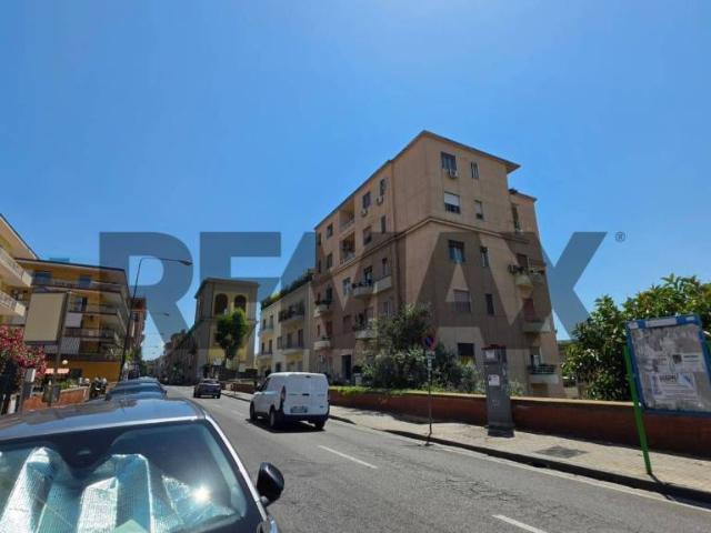Fittasi appartamento a Napoli, Piazza Amedeo Parco Margherita