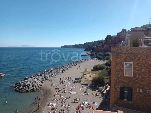 Fittasi appartamento a Napoli, Posillipo