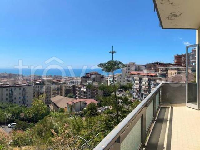 Fittasi appartamento a Salerno via La Mennolella, 27, Carmine Alto
