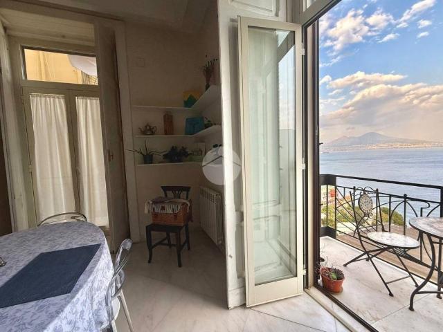 Fittasi bilocale a Napoli, Posillipo