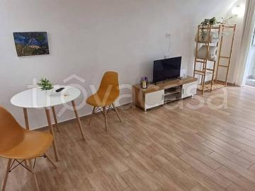 Fittasi bilocale a Napoli via Fonseca, Sanità