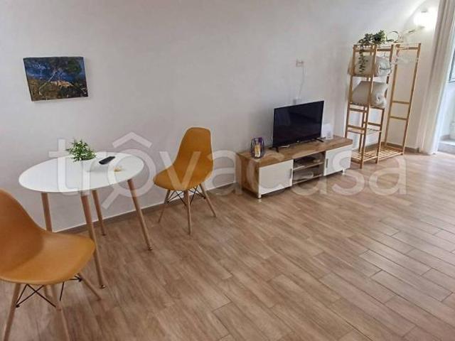 Fittasi bilocale a Napoli via Fonseca, Sanità