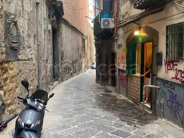 Fittasi bilocale a Napoli via Pisanelli, 23, Centro Storico