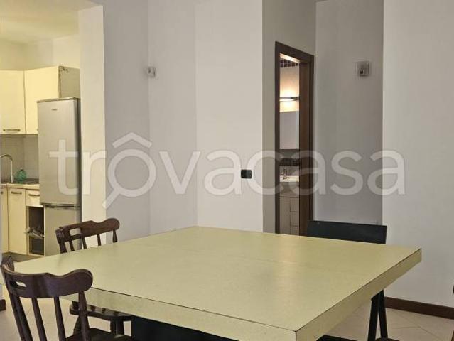 Fittasi bilocale a Pozzuoli