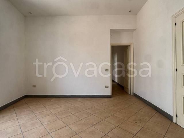 Fittasi bilocale a Pozzuoli via Giacomo Matteotti, 7