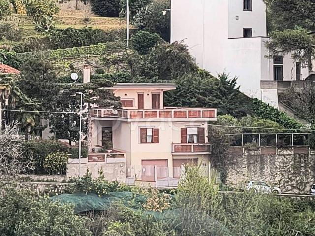 Fittasi bilocale a Raito, Vietri sul Mare