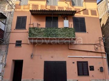 Fittasi casa indipendente a Maddaloni via Ponte Carolino, 246