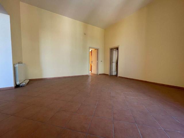 Fittasi quadrilocale a Santa Maria Capua Vetere corso garibaldi 35