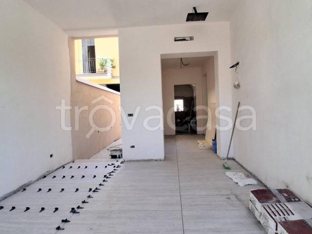 Fittasi stabile/palazzo a Marigliano via Virgilio