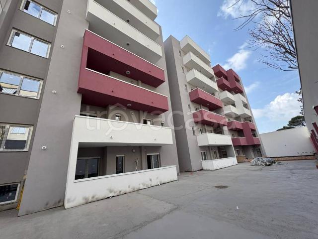 Fittasi trilocale a Napoli via della Stadera, Zona Industriale Marina