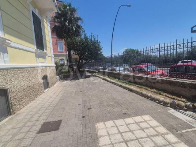 Fittasi trilocale a Napoli via Santo Strato, 23, Posillipo