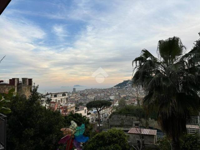 Fittasi trilocale a Napoli, San Carlo all'Arena