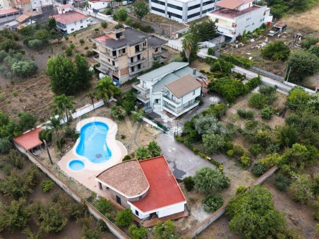 Fittasi villa singola a Ottaviano via Giacobbi