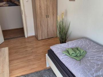 fitter’s apartment in Duisburg Horststr. 14 EGR, Duisburg Amsterdam Apartments for Rent
