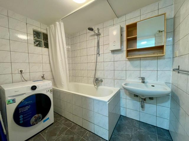 Fitter's apartment / employee accommodation for up to people – fully furnished, Krefeld Amsterdam Apartments for Rent