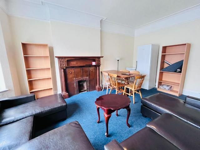 Fitzharris Avenue, Winton, Bournemouth 1 bed house to rent £525 pcm £121 pw