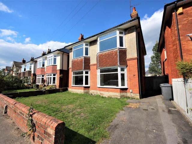 Fitzharris Avenue, Winton, Bournemouth 1 bed house to rent £600 pcm £138 pw
