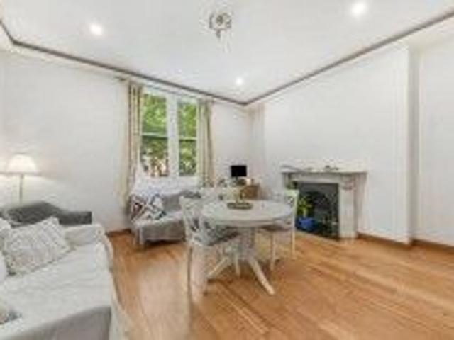 Fitzjohns Avenue, NW3, London