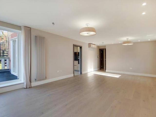 Fitzjohns Avenue, Hampstead, London NW3 2 bed apartment to rent £5,200 pcm £1,200 pw