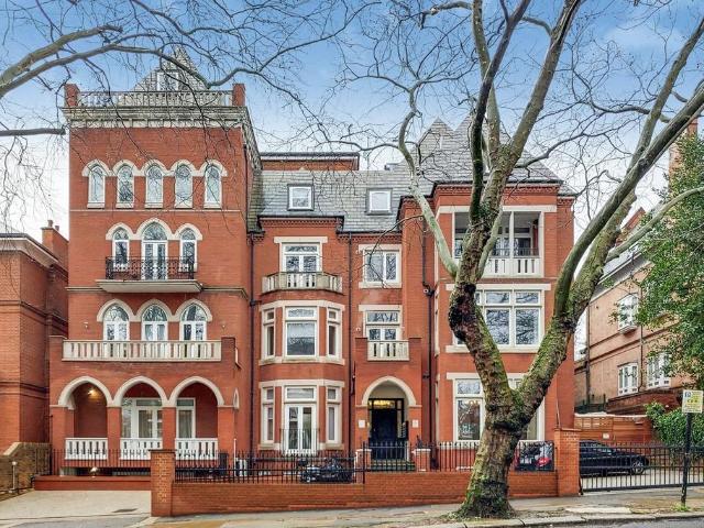 Fitzjohns Avenue, Hampstead, London, NW3 3 bed apartment to rent £6,586 pcm £1,520 pw