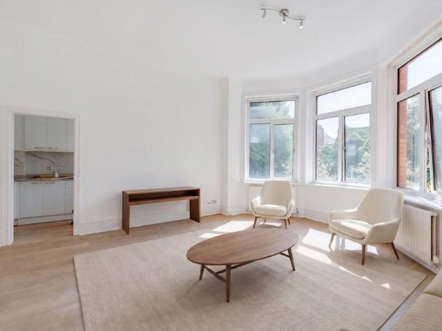 Fitzjohns Avenue, Hampstead NW3, 3 bed flat to rent, £5,750 pcm | PrimeLocation