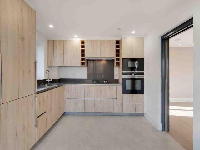 Fitzjohns Avenue, Hampstead, NW3 2 bed flat to rent £5,200 pcm £1,200 pw