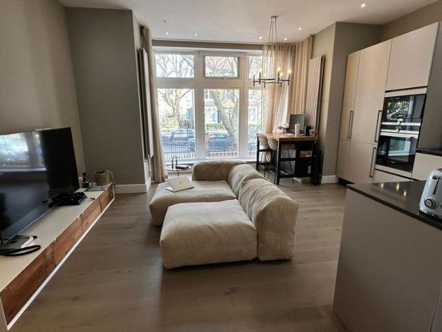 Fitzjohns Avenue, Hampstead, NW3 6PH, London