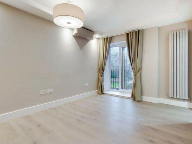 Fitzjohns Avenue, London, NW3 2 bed apartment to rent £5,200 pcm £1,200 pw