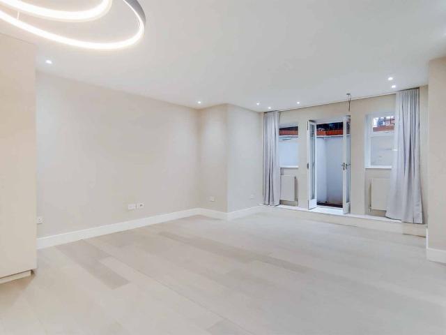 Fitzjohns Avenue, South Hampstead NW3, 1 bed flat to rent, £2,990 pcm | PrimeLocation